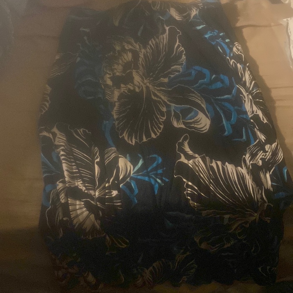 Black blue and white women’s skirt size medium